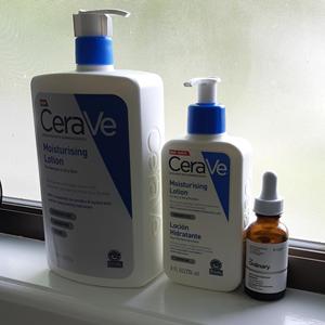 Soins de la peau Cerav Obtenez une peau éclatante avec les produits Cerav Sérum - Formule éclaircissante, blanchissante et hydratante. - Product Image 6