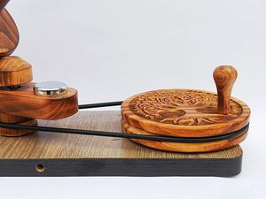 Enrouleur de boule de fil en bois fabriqué à la main pour tricoter le crochet-naturel actionné à la main-enrouleur de boule de traction de cadeaux de tricoteuse - Product Image 4