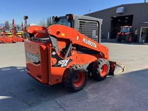 2016 Kubota SSV65 Skid Steer-Puissance durable. Efficacité compacte. - Product Image 5