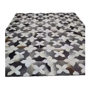 Alfombra de Cuero Vacuno 100% Auténtico, Estilo Moderno, Cosida a Mano, Alfombra de Piel de Vaca Natural Premium para Salas de Estar - Product Image 1