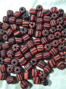 Assortiment de perles de verre pour la fabrication de bijoux DIY Work Arts and Crafts Decorative Hobby Artistry Colorful Crystal Assortiment Bulk Mix - Product Image 3