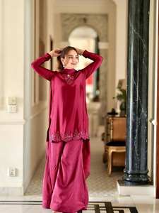 NOUVEAU SALWAR KAMEEZ DE CÉRÉMONIE ET DE SOIRÉE DE LA MARQUE RADHE EXPORTS, AVEC DUPATTA, BRODERIE, STYLE MODERNE, TISSU CRÊPE FRANÇAIS LUXUEUX, SÉCHAGE RAPIDE, MICRO - Product Image 2