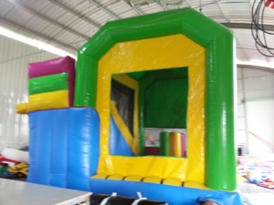 Château gonflable combiné pour enfants, jeu amusant avec matériau PVC, utilisation commerciale en extérieur - Product Image 3