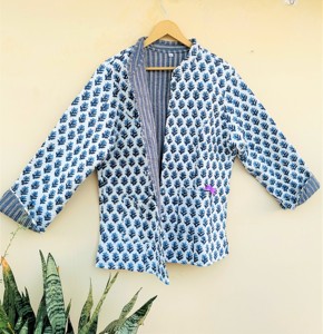 Veste réversible matelassée imprimée à la main en coton pour femmes avec 2 poches pour automne hiver printemps veste matelassée à la main - Product Image 4