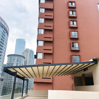 Pergola pliante moderne en alliage d'aluminium avec auvent rétractable, commande à distance par application, tissu PVC, pour terrasse, usage commercial, personnalisable