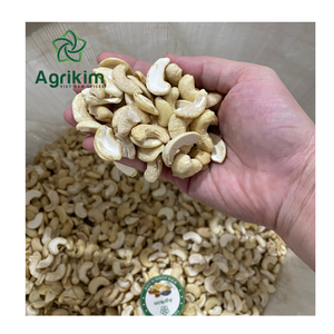 Noix de cajou crues de qualité W320 certifiées AFI au Vietnam - Product Image 1