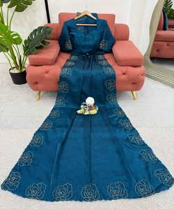 Impresionante Sari de Seda Kanjivaram para Mujer con Elegante Bordado Nupcial y Estilo Tradicional de Boda Sari / Sari / Shari - Product Image 2