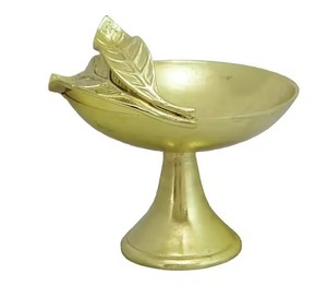 Bol en métal pour noix résistant aux taches et aux odeurs, préservant l'arôme et la saveur naturels des noix sans absorption indésirable - Product Image 3