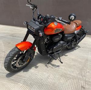 Moto classique rétro à essence certifiée EEC, 400 cm3, V-twin, quatre temps, refroidie par eau, avec freins ABS avant et arrière, vitesse maximale de 140 km/h - Product Image 1