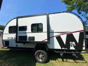 Caravane d'occasion Winnebago Industries Hike H210RB 2021 prête à la vente - Product Image 5