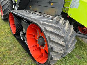 รถเกี่ยวข้าว CLAAS Lexion 8900 TT มือสอง - Product Image 5