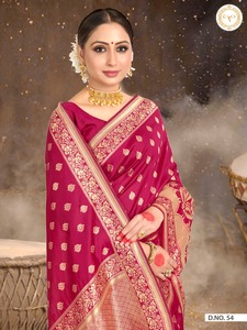 Sari en soie Banarasi avec pur tissage Zari et Blouse pour femmes - Product Image 2