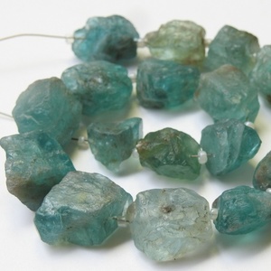 Pépite de dégringolade rugueuse naturelle d'apatite bleu ciel 9 pouces 10-15MM de Long environ pierre brute en vrac grossiste fournitures nouveauté - Product Image 1
