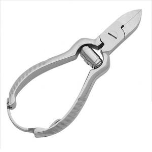 Pinces à ongles à lame incurvée en acier avec poignée imprimée pour le soin des ongles des orteils Ressort de baril - Product Image 1