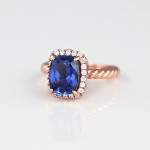 Pierre précieuse de saphir bleu taillé dans un coussin naturel Bague en or massif rose 14 carats Bague de fiançailles en diamant avec pierre de naissance de septembre - Product Image 2