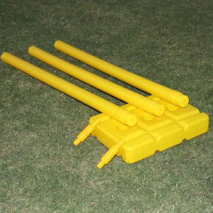 Equipo Deportivo Infantil para Exteriores - Set Completo de Cricket de Playa de Plástico, Bate, Postes, Pelota, 1.5 Pies de Altura, 500 g de Peso, Instrucciones de Juego - Product Image 1