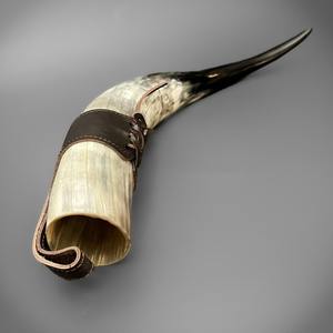 Cuerno natural vikingo para beber aguamiel, material orgánico impermeable pulido para cerveza o arte coleccionable - Product Image 3