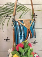Nouvel arrivage de sacs à franges usinés à la main de couleur bleue jacquard sacs en tissu aztèque bohème à la mode sacs élégants pour femmes