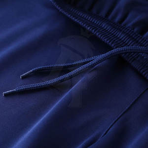 ชุดฟุตบอลแบบระเหิดที่มีดีไซน์กำหนดเองและวัสดุโพลีเอสเตอร์100% เข้ารูปไร้รอยต่อ - Product Image 6