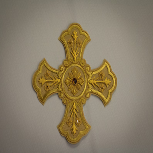 Écussons tissés de luxe personnalisables en or, brodés à la main, avec croix ornée de pierres, fil métallique, fond en velours, motif papillon, pour pochette - Product Image 1