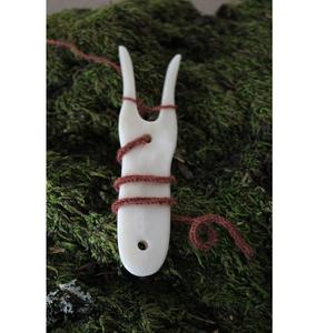 Aiguille à coudre et à tisser en os de buffle de haute qualité, accessoires ménagers polis et écologiques, avec taille et forme personnalisables - Product Image 1