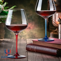 Verres à vin à long pied transparents de haute qualité avec logo personnalisé pour les mariages de luxe, les hôtels et les restaurants