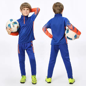 Conjunto Deportivo al por Mayor para Adultos con Logotipo Personalizado, Sudadera con Capucha de 400 g/m², 100% Algodón, Estilo Casual con Bloques de Color, Cierre de Cremallera de un Cuarto y Pantalones Deportivos - Product Image 6