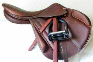 Sillín de doma occidental de cuero genuino con forro de poliéster duradero Equipo cómodo para montar y entrenar - Product Image 4