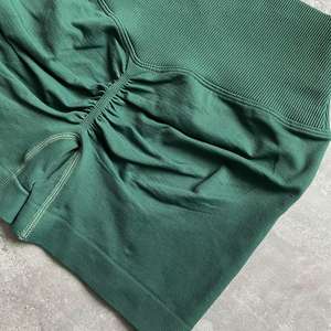 Short de sport taille haute pour femme Logo respirant Super doux Yoga Shorts de sport Naked-Feel Stretchy Workout Breeches Pattern - Product Image 5