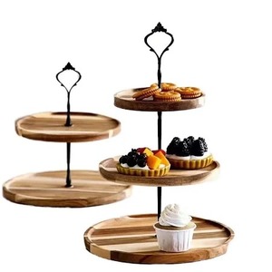 Support à gâteau rond en bois massif moderne et minimaliste, fait à la main, écologique, élégant, pour servir et présenter des desserts - Product Image 2