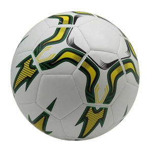 Ballon de football de haute qualité, coloré, avec impression de logo personnalisée, en cuir PU pakistanais, pour les programmes d'entraînement, ballon de football personnalisé - Product Image 1