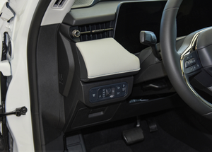 Voiture à essence compacte d'occasion 2023-2024, boîte automatique, sièges en cuir, traction avant, Euro VI, livraison chinoise - Product Image 5