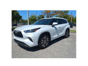 Toyota Highlander 2022 certifié d'occasion automatique à 8 vitesses avec OD - Product Image 3