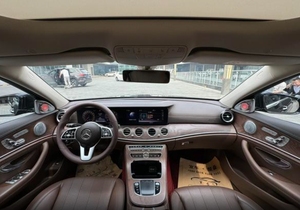 2020 superventas <span class=keywords><strong>Mercedes</strong></span> E300L tipo de coche de lujo de <span class=keywords><strong>segunda</strong></span> <span class=keywords><strong>mano</strong></span> a bajo precio de <span class=keywords><strong>segunda</strong></span> <span class=keywords><strong>mano</strong></span> coche con volante a la derecha de <span class=keywords><strong>segunda</strong></span> <span class=keywords><strong>mano</strong></span> - Product Image 6
