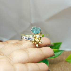 Bague de promesse en apatite brute bleue naturelle, fabrication artisanale, design unique, argent sterling 925 et laiton, bijoux ajustables - Product Image 6