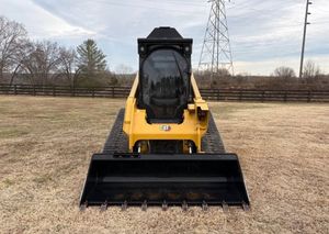 รถตักล้อยางแบบสกิดสเตียร์สำหรับขาย เครื่องจักรก่อสร้างขนาดกะทัดรัด - Product Image 6