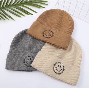 Gorro bordado personalizado, gorro de invierno, gorros clásicos para adultos, gorros de invierno, logotipo/color personalizado cálido en la fábrica de Vietnam - Product Image 4