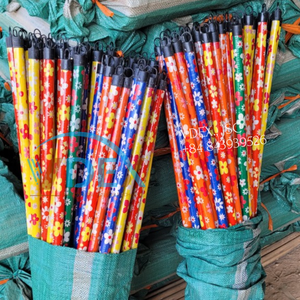 Produit de vente chaud bâton de vadrouille en bois fil italien balai et pelle à poussière fleur colorée bâton de balai en bois enduit de PVC - Product Image 4