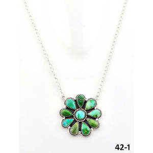 Collier en turquoise et argent sterling avec motif floral de la région de l'Emeraude pour cadeau - Product Image 2