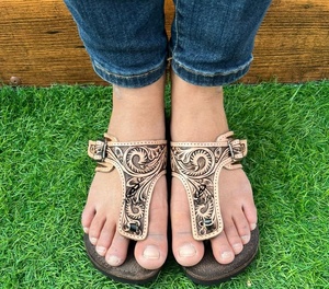 Sandales à bout marron ouvertes en cuir véritable Western élégant fait main véritable pour femmes - Product Image 1