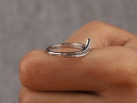 Bague de mariage assortie pour femme en argent sterling 925 plaqué rhodium, double chevron perlé en forme de V, zircon, Brooke Double V Tracer