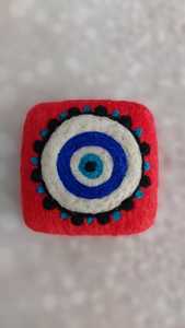 Badge en métal brodé à la main, motif œil protecteur avec branches d'olivier, art populaire circulaire, décoration d'intérieur - Product Image 4