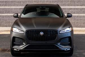 Jaguar F-Pace P250 S Turbo 4 cylindres à transmission intégrale 2022 - Product Image 6