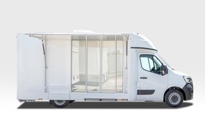 Camion de restauration mobile blanc 4,8 m, carrosserie en acier inoxydable, compartiments isolés, espace de préparation, utilisation en extérieur - Product Image 5