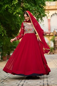 Colección 2025 Faux Blooming Lehenga Choli vestido-Dupatta ropa de fiesta moderna con lentejuelas y trabajo bordado de varios hilos - Product Image 3