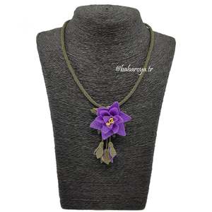 İğne Oyası Sarkaçlı Borulu Kolye Menekşe Moru Collar con colgante de moda - Product Image 1