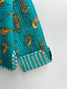 Veste en coton imprimé tigre, veste matelassée en coton indien pour femmes, veste bohème vintage, vêtement de demoiselle d'honneur, cadeau - Product Image 6