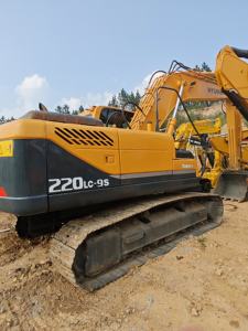Excavadora Hyundai 220LC-9S usada de 20 toneladas con engranajes y componentes de núcleo de bomba a bajo precio para la venta - Product Image 4
