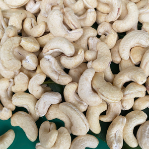 Fabrication de noix de cajou W180 Noix de cajou Noyau de cajou Vente en gros exporté de Santigo vers l'UE, le Moyen-Orient et l'Asie - Product Image 1