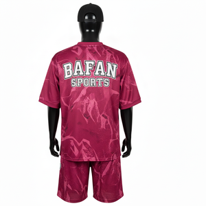 Ensemble court en mesh pour homme, tissu polyester mesh premium 160 GSM, tenue athlétique bordeaux, impression par sublimation du logo pour ensemble homme - Product Image 2